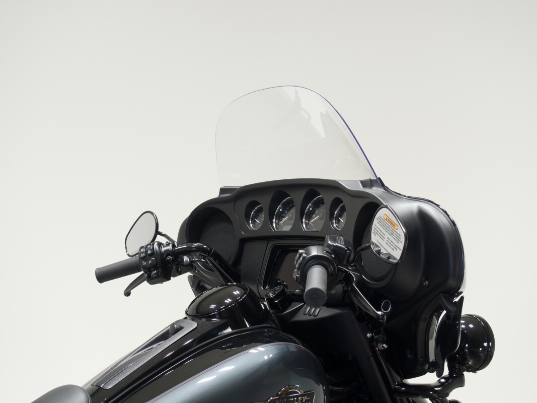 2025 Harley-Davidson FLHTCUTG Tri Glide Ultra in Iron Horse Metallic / Vivid Black - Photo 2