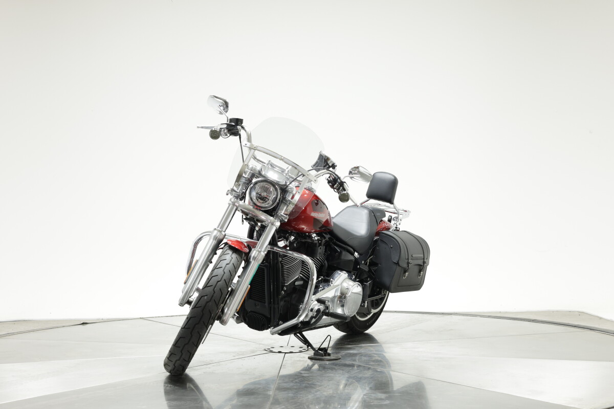 2018 Harley-Davidson Low Rider for Sale in Wicked Red with 8185 miles - Photo 8