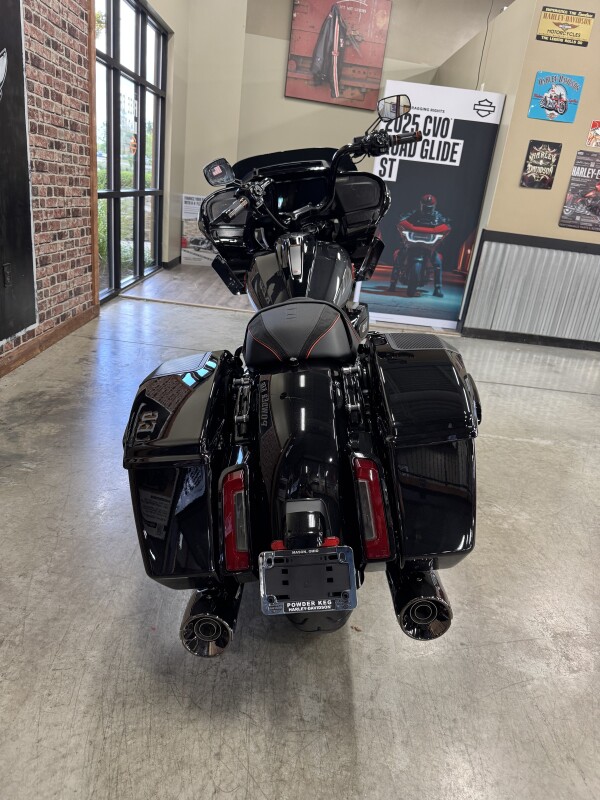 2025 Harley-Davidson CVO Road Glide FLTRXSE - Photo 8