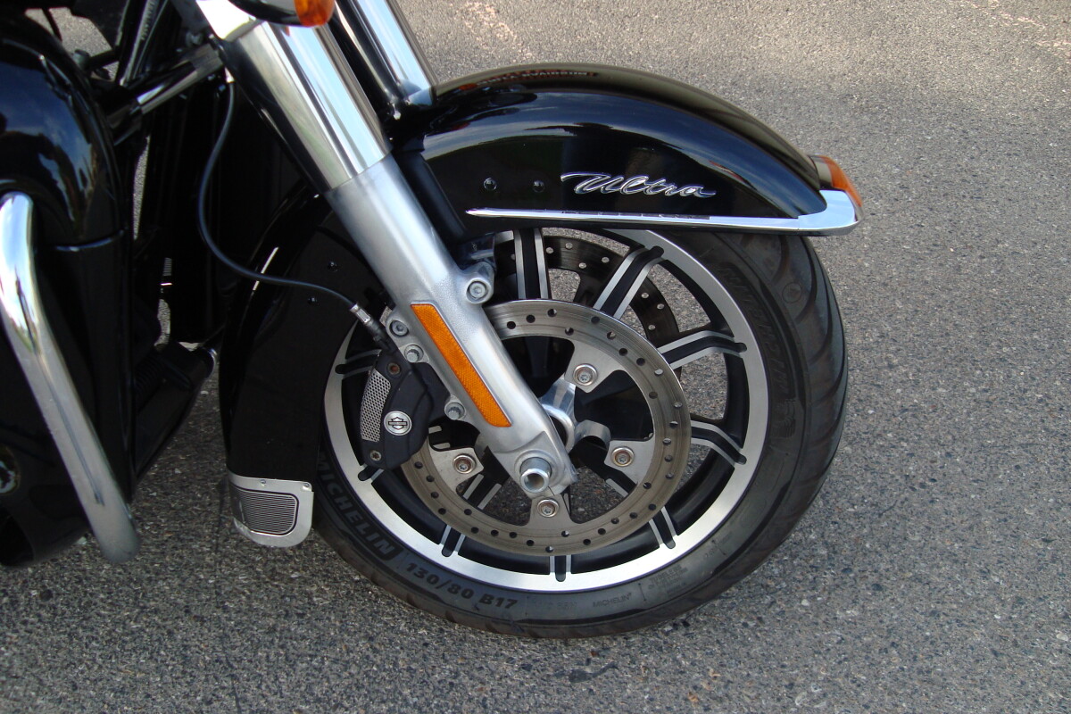 2014 Harley-Davidson Electra Glide Ultra Classic Vivid Black - Photo 9