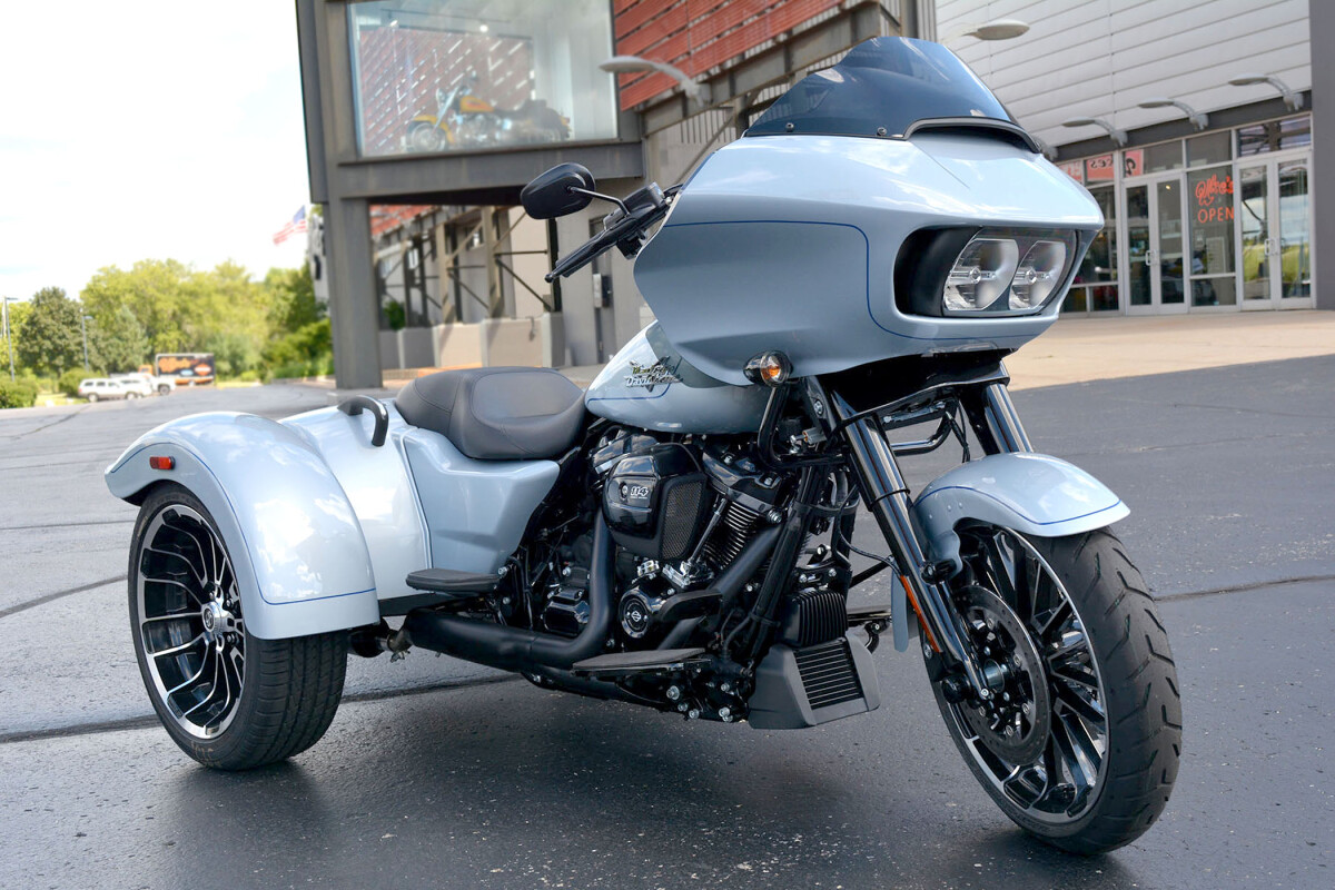 FLTRT 2024 Road Glide 3 - Photo 7