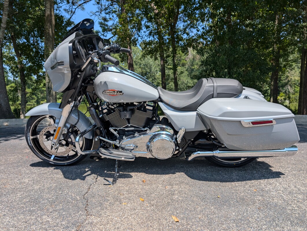 FLHX 2025 Street Glide