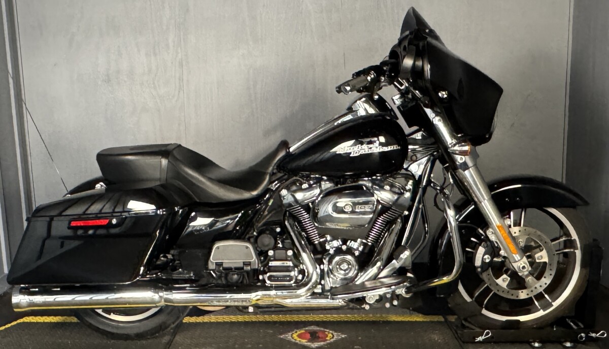 2019 Harley-Davidson Street Glide FLHX BLACK