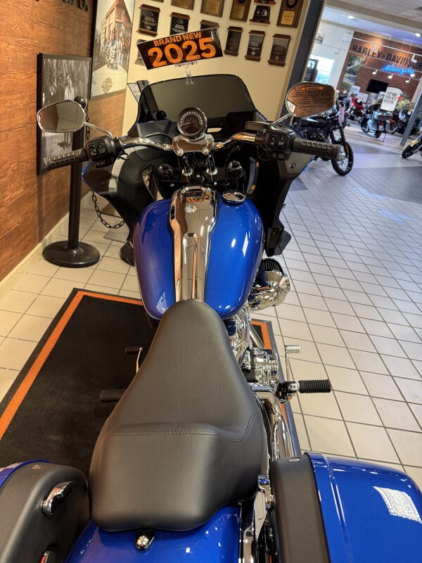 2025 H-D FXLRST Softail Low Rider ST 117ci - Photo 6