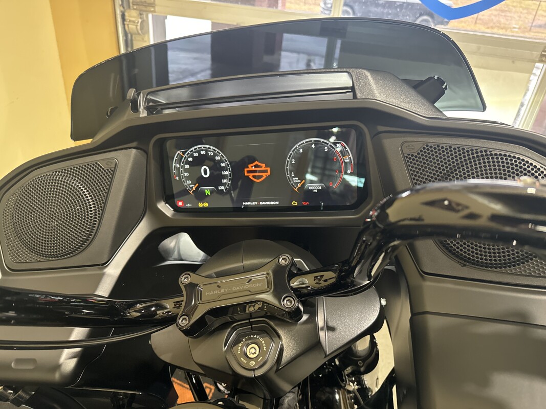 FLTRX 2025 Road Glide - Photo 6