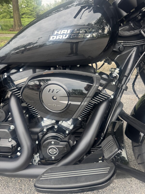 2025 Harley-Davidson Street Glide - Photo 10