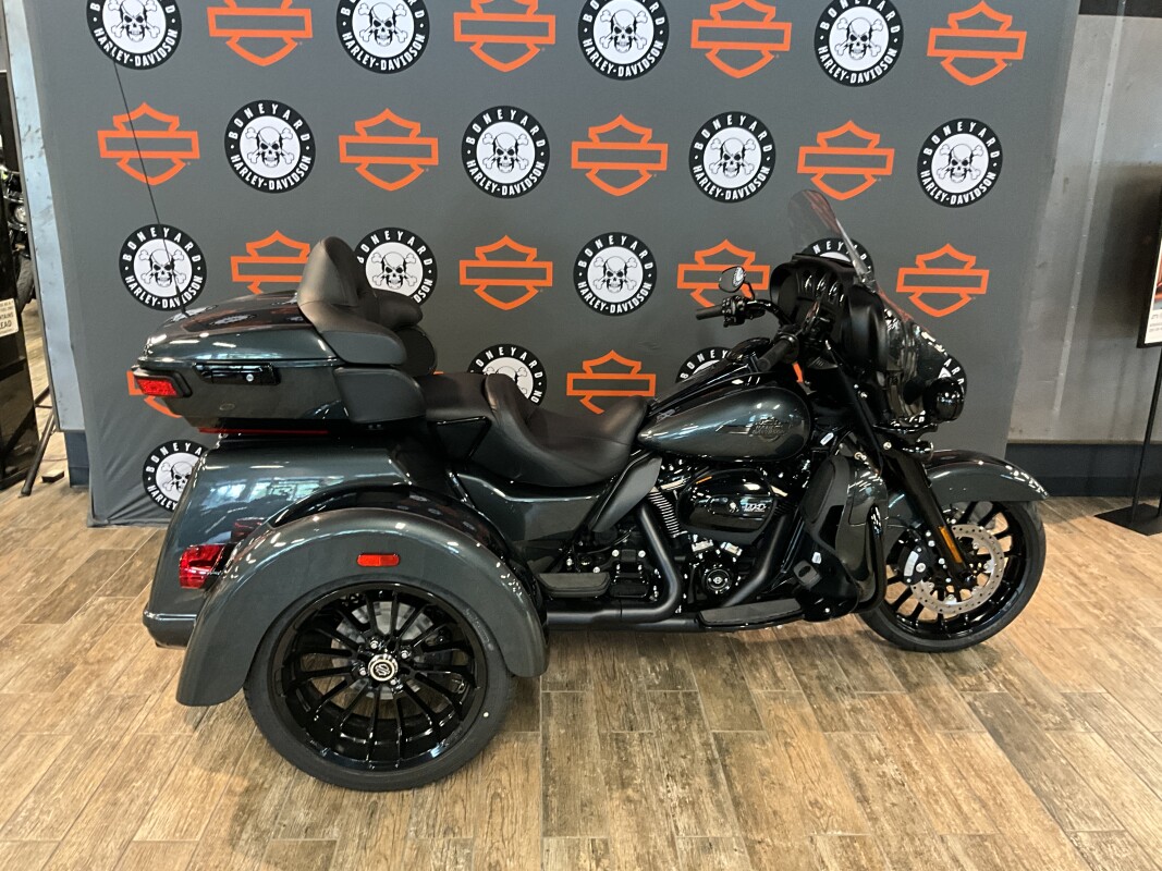 FLHTCUTG 2025 Tri Glide Ultra