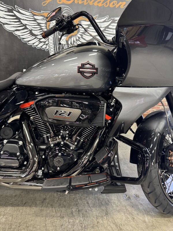 2025 Harley-Davidson CVO Road Glide FLTRXSE - Photo 2