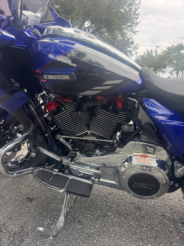 2025 Harley-Davidson CVO Road Glide - Photo 6