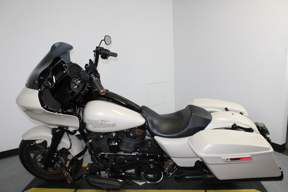 Harley-Davidson Road Glide ST 2023 FLTRXST 613786B WHITE SAND PRL - Photo 5