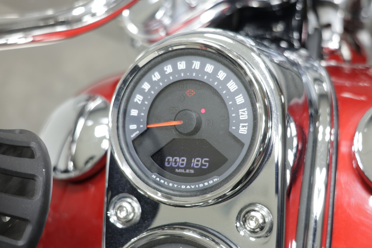 2018 Harley-Davidson Low Rider for Sale in Wicked Red with 8185 miles - Photo 2