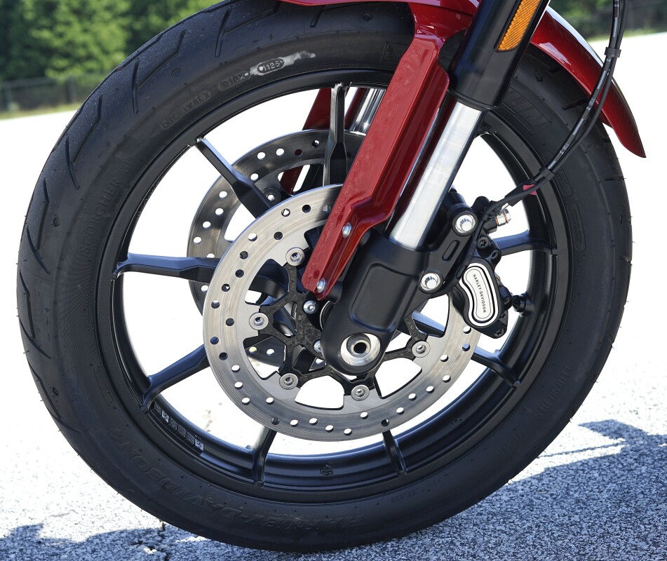 Low Rider ST - Photo 4