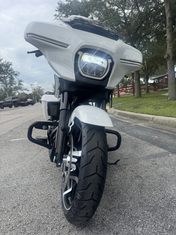 2025 Harley-Davidson Street Glide - Photo 8