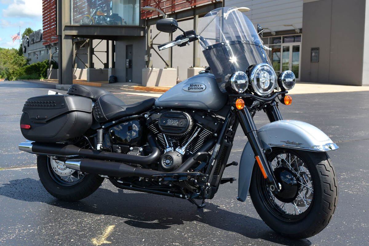 2024 Harley-Davidson Heritage Classic Atlas Silver Metallic - Black Finish - Photo 7