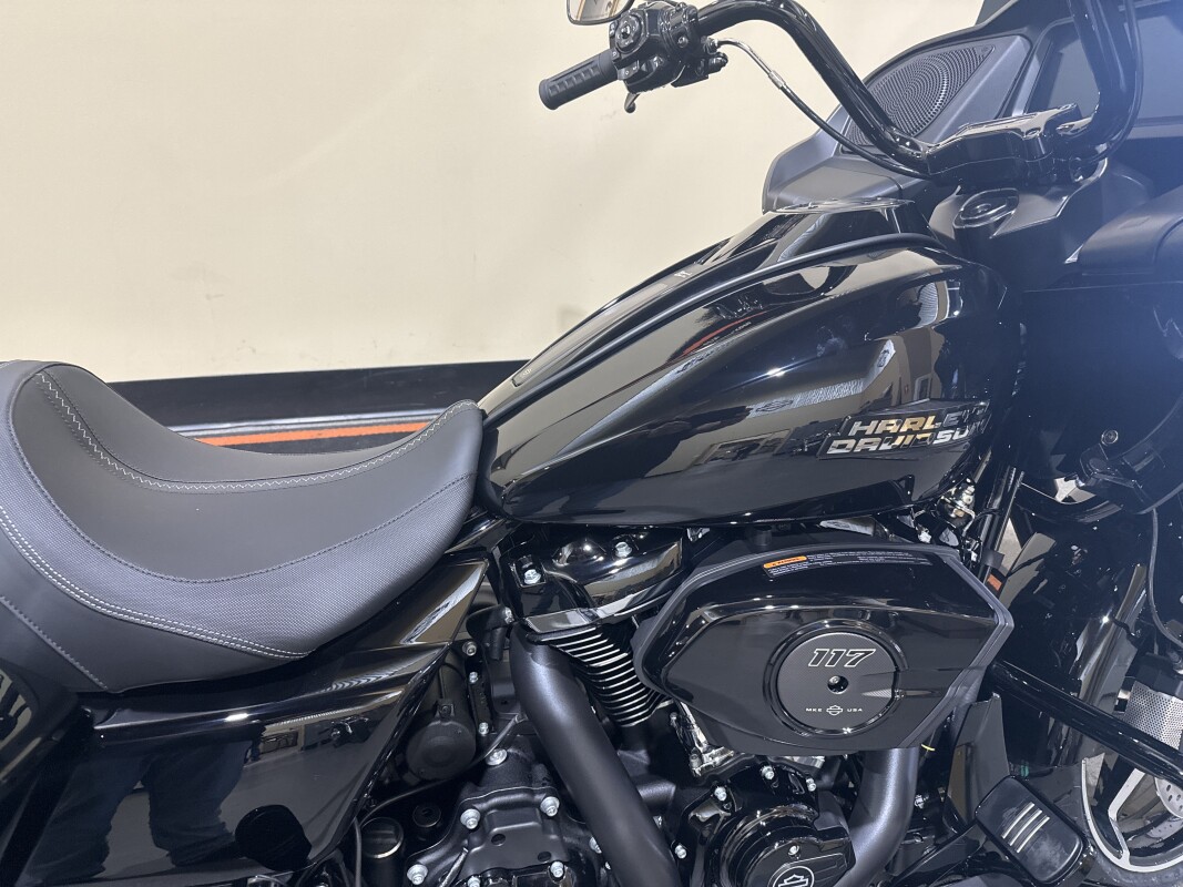 FLTRX 2025 Road Glide - Photo 4
