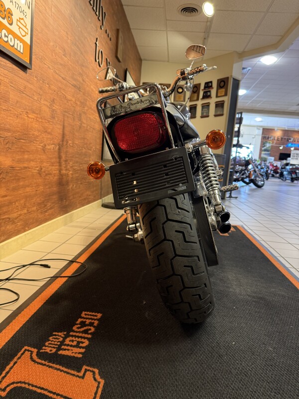 2005 H-D XL1200C Sportster Custom 1200cc - Photo 5
