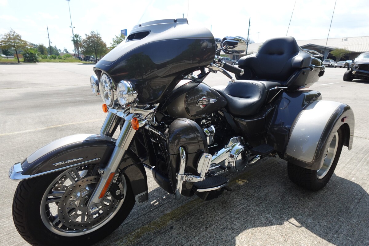 2023 Harley-Davidson Tri Glide Ultra FLHTCUTG - Photo 4