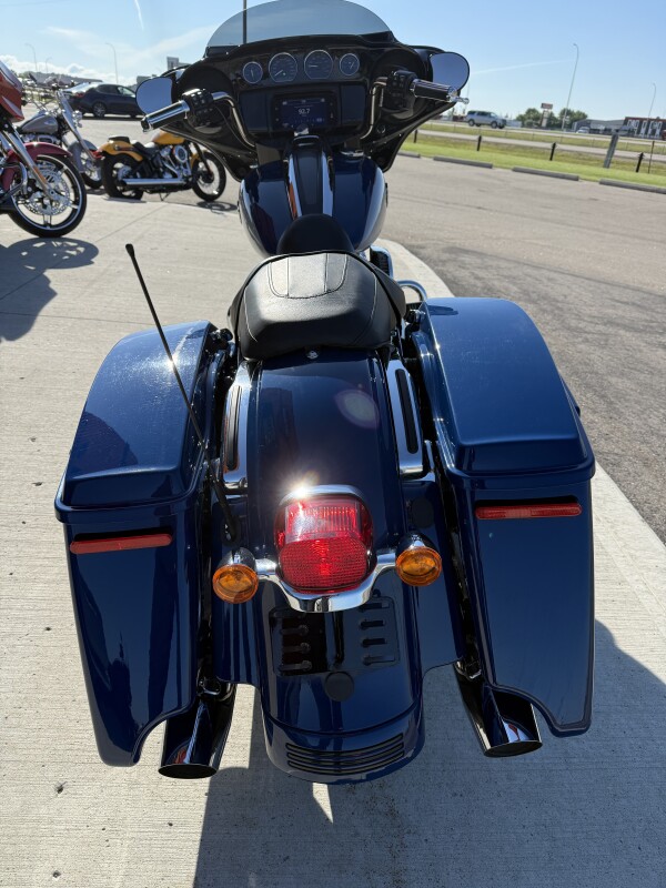 2023 Harley-Davidson Street Glide Special - Photo 4
