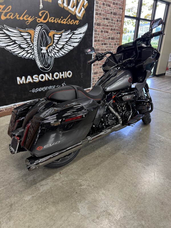 2025 Harley-Davidson CVO Road Glide FLTRXSE - Photo 7