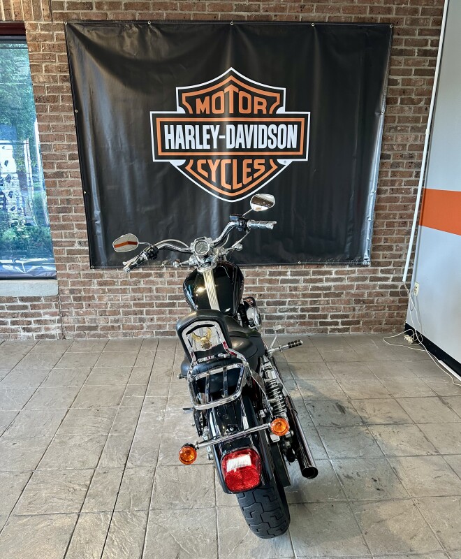 2005 Sportster 1200 Custom (XL1200C) - Photo 2