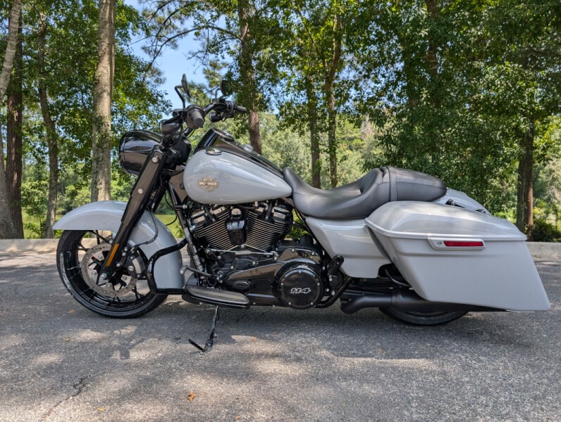 FLHRXS 2025 Road King™ Special
