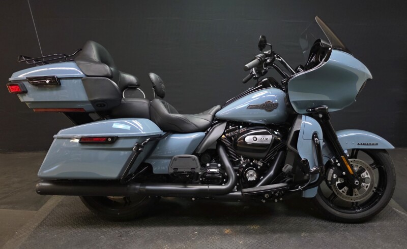 Harley-Davidson® Road Glide™ Limited 2024 FLTRK SHARKSKIN BLUE