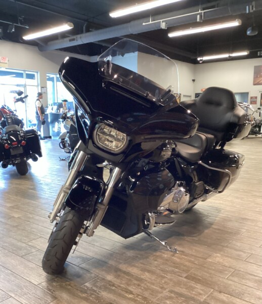 FLHXU 2025 Street Glide™ Ultra