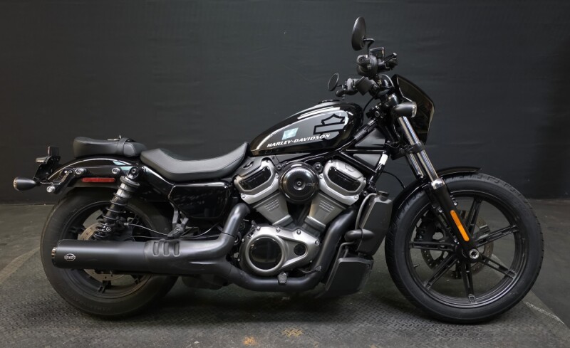 Harley-Davidson<sup>®</sup> Nightster™ 2022 RH975 BLACK