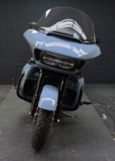 Harley-Davidson® Road Glide™ Limited 2024 FLTRK SHARKSKIN BLUE thumb 2