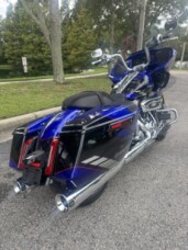 2025 Harley-Davidson® CVO™ Road Glide™ thumb 3