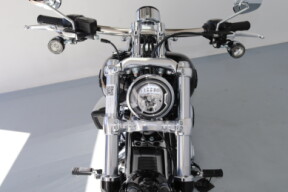 2025 Harley-Davidson® Breakout™ Midnight Firestorm thumb 1