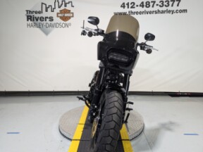 2022 Harley-Davidson® Fat Bob® 114 Vivid Black thumb 1