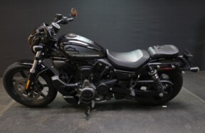 Harley-Davidson<sup>®</sup> Nightster™ 2022 RH975 BLACK thumb 1