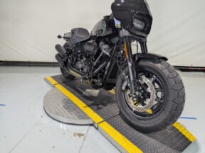 2022 Harley-Davidson® Fat Bob® 114 Vivid Black thumb 2