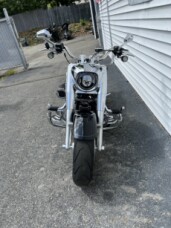 2025 Harley-Davidson® Fat Boy® Vivid Black thumb 2