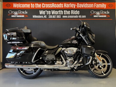 2025 Harley-Davidson® Street Glide® Ultra Vivid Black