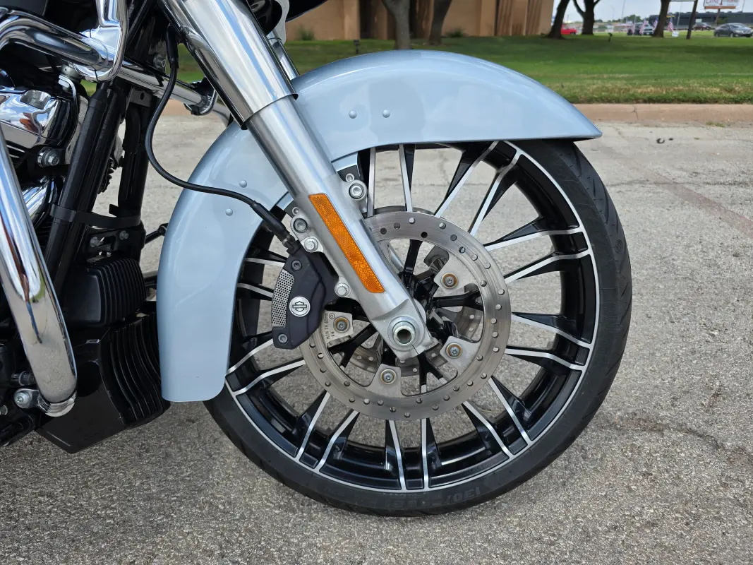 2023 Harley-Davidson Road Glide - Photo 7