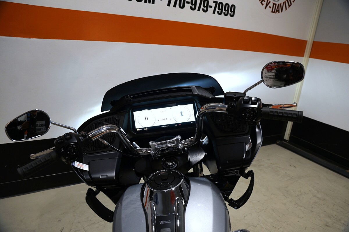 Road Glide - Photo 7