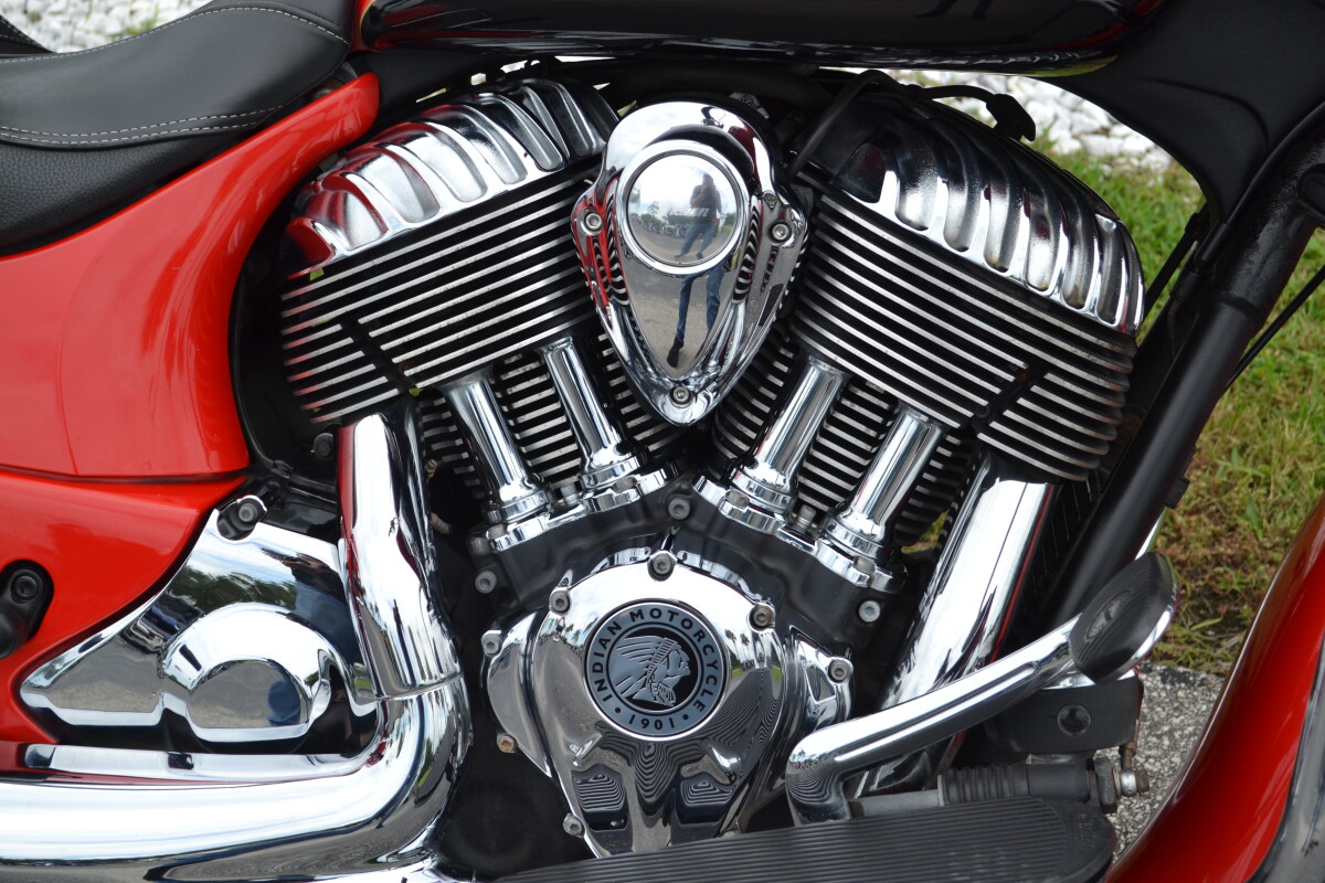 2017 Indian Motorcycle Chieftain Limited Wildfire Red / Thunder Black - Photo 4