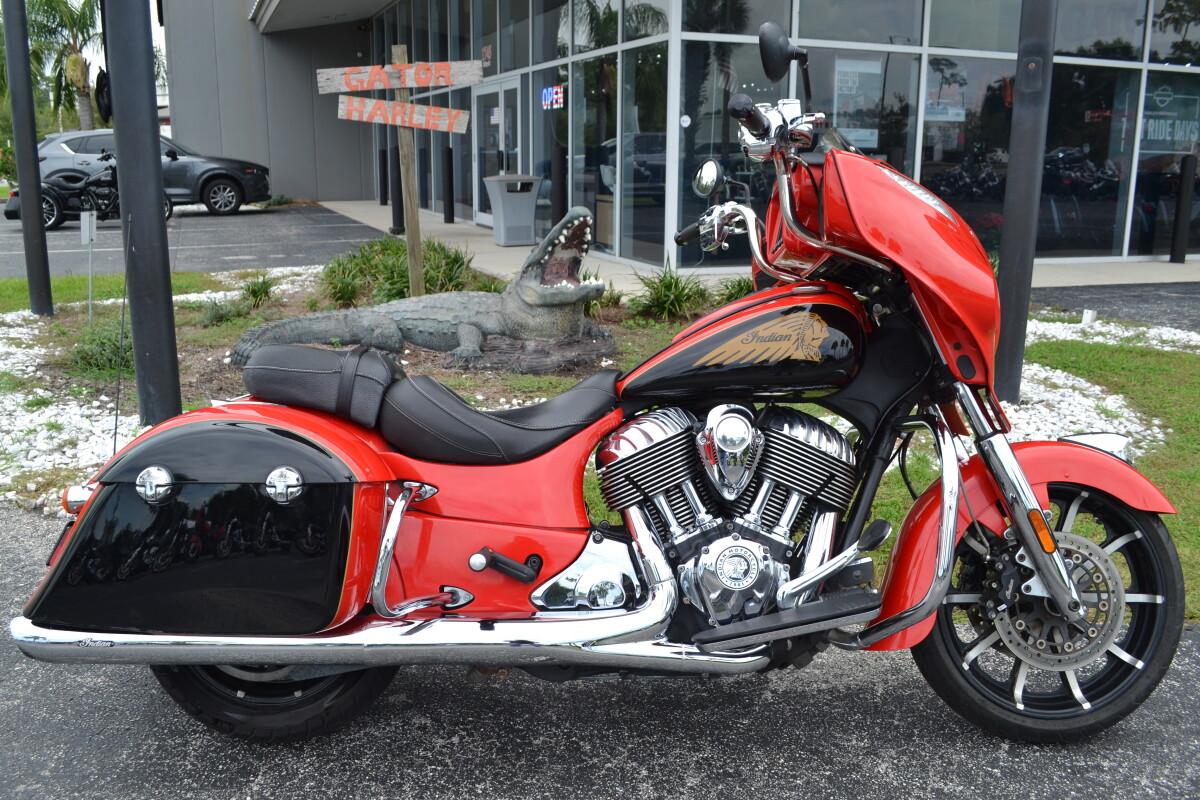 2017 Indian Motorcycle Chieftain Limited Wildfire Red / Thunder Black