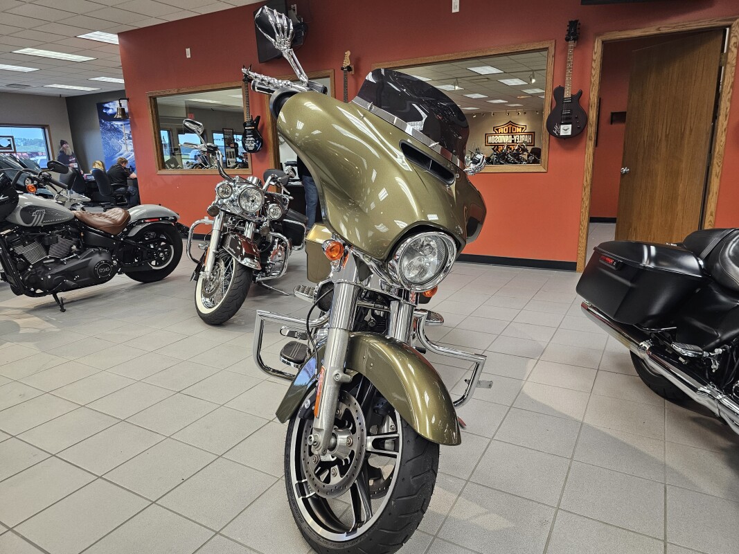 FLHX 2016 Street Glide - Photo 3