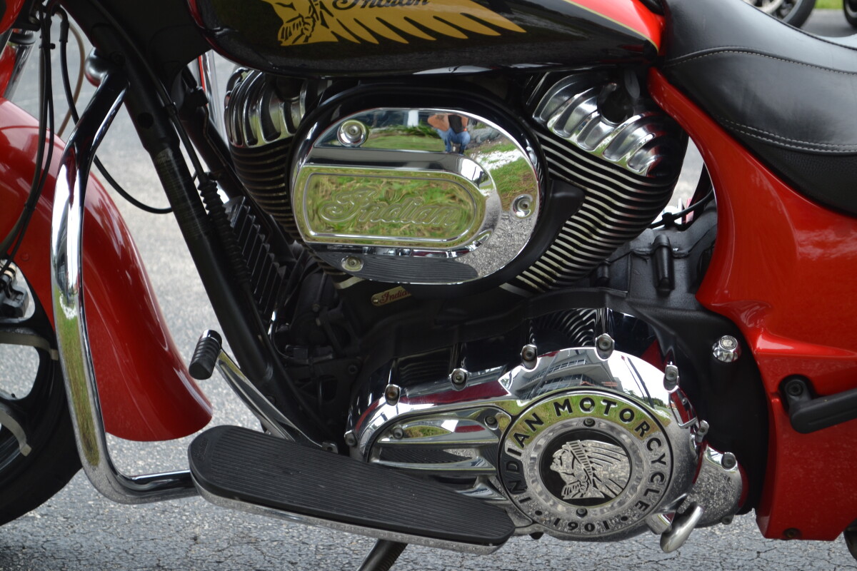 2017 Indian Motorcycle Chieftain® Limited Wildfire Red / Thunder Black, photo 14