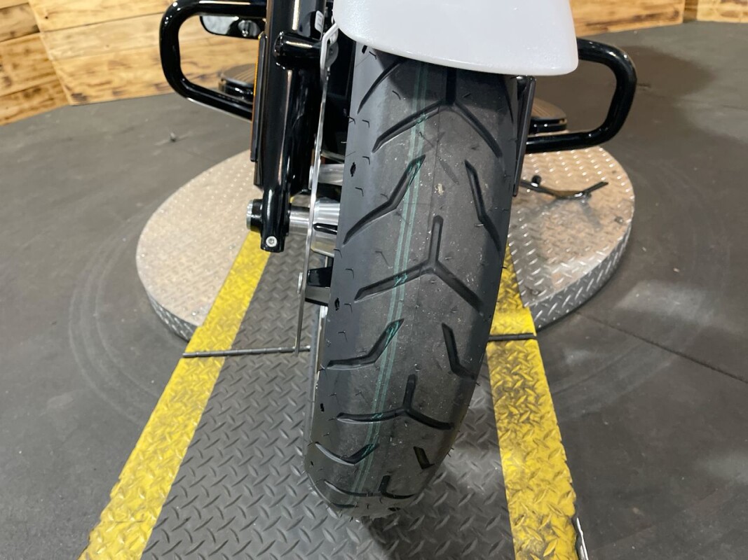 Harley-Davidson Road Glide 2025 FLTRX WHITE ONYX PRL - Photo 5
