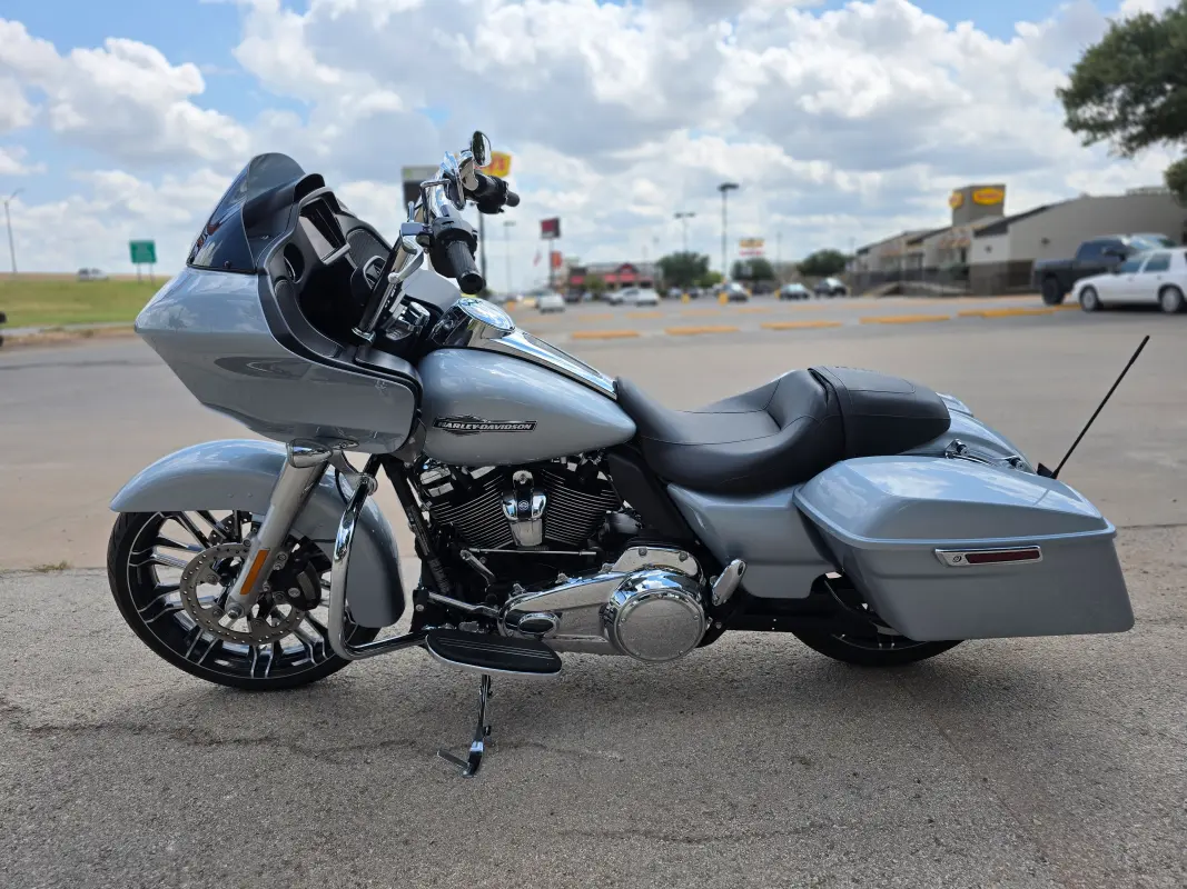 2023 Harley-Davidson Road Glide - Photo 5