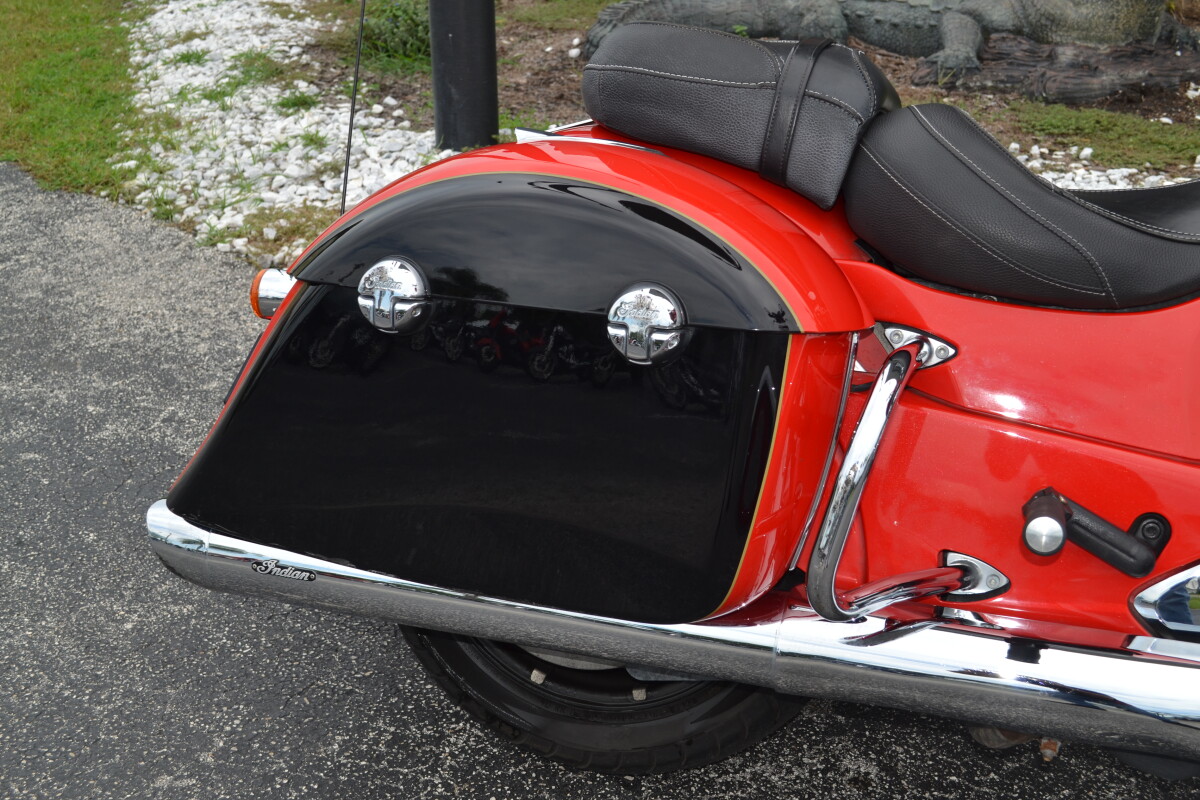 2017 Indian Motorcycle Chieftain Limited Wildfire Red / Thunder Black - Photo 5