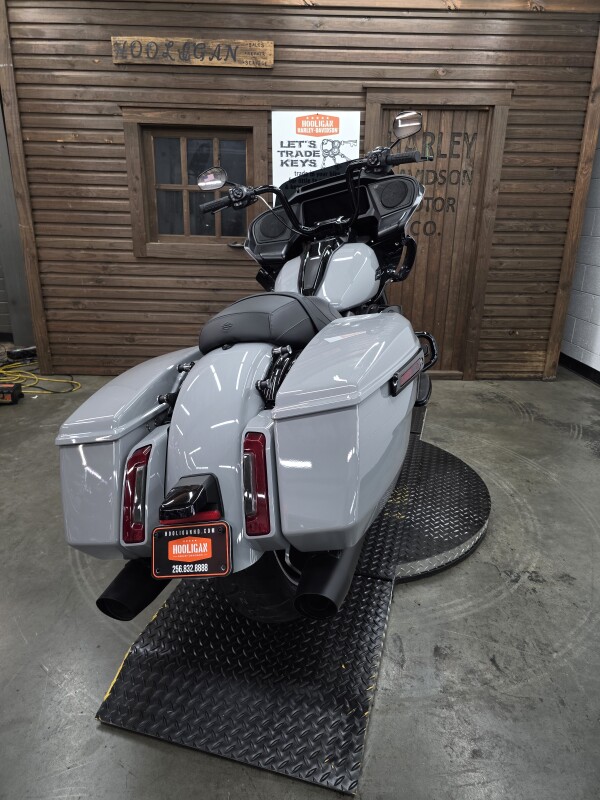 2025 Harley-Davidson Road Glide BILLIARD GRAY/BLK TRIM - Photo 3