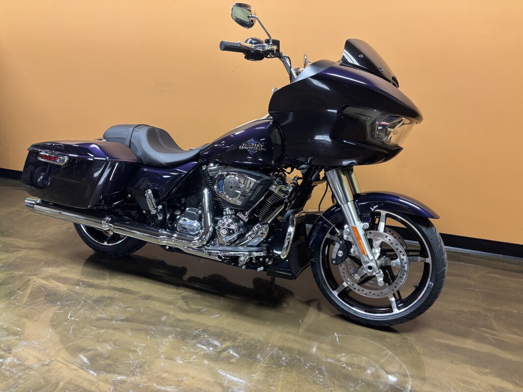 FLTRX 2025 Road Glide - Photo 2