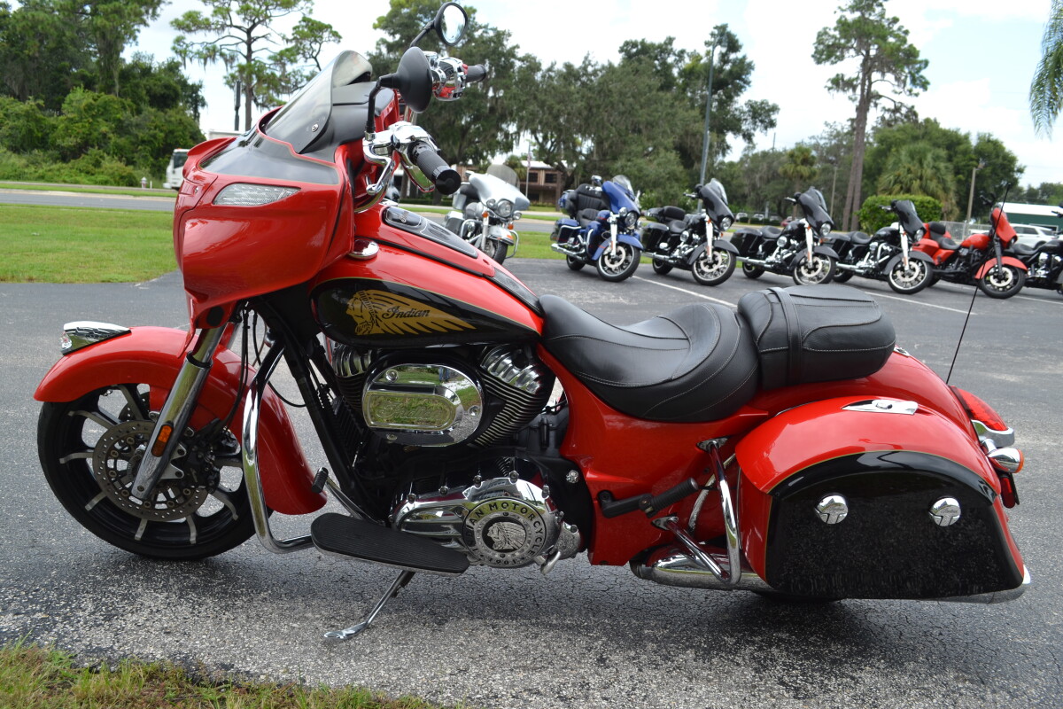 2017 Indian Motorcycle Chieftain® Limited Wildfire Red / Thunder Black, photo 12