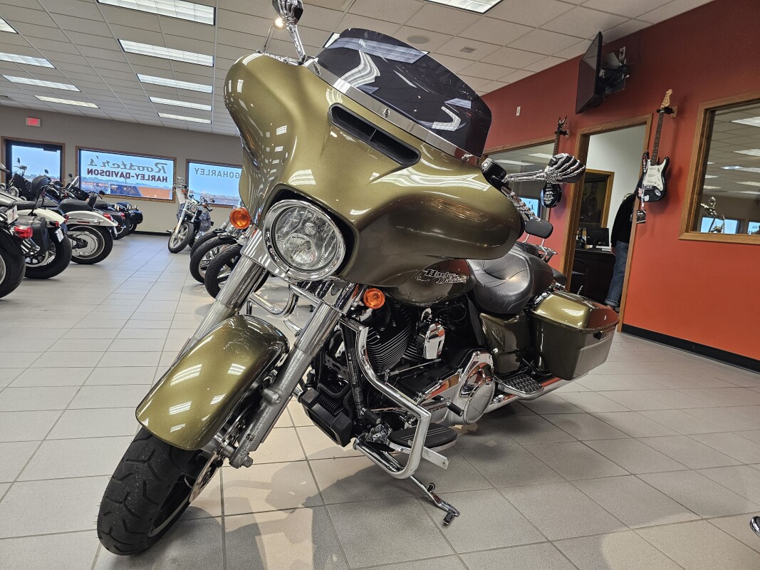 FLHX 2016 Street Glide - Photo 4