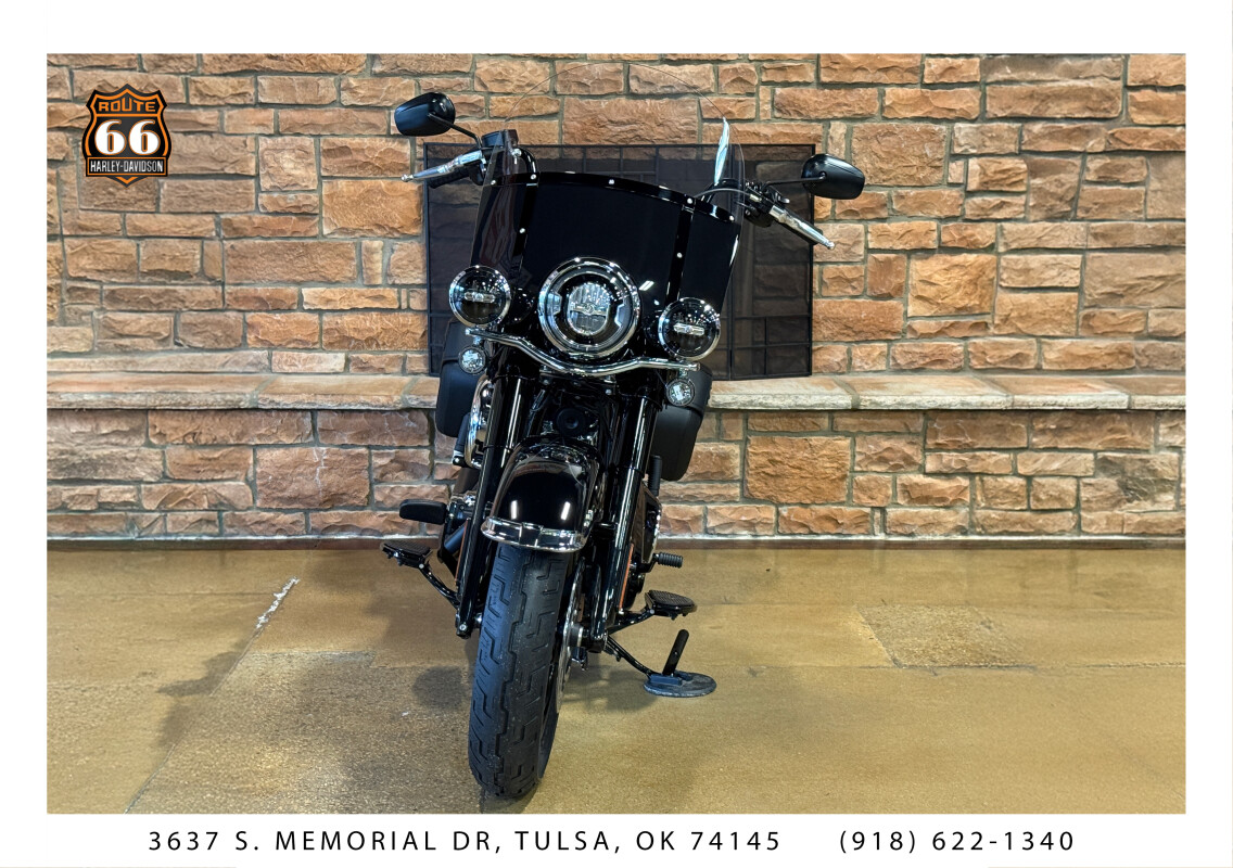 2025 Harley-Davidson Heritage Classic Vivid Black w/Laced Wheels - Photo 2